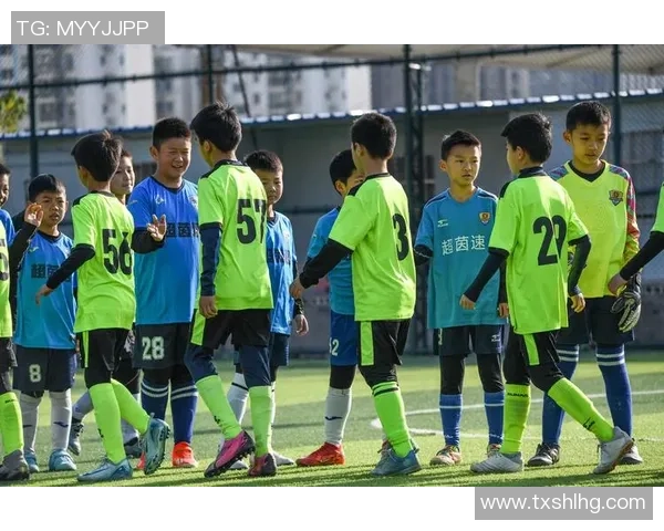 赛后复盘:上海足球队与武汉足球队的表现分析与状态对比 赛后复盘:上海足球队与武汉足球队的表现分析与状态对比